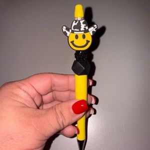 Yellow Smiley Face Cowboy Pen